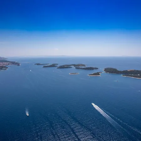 Sonia Hvar Villa Rudina