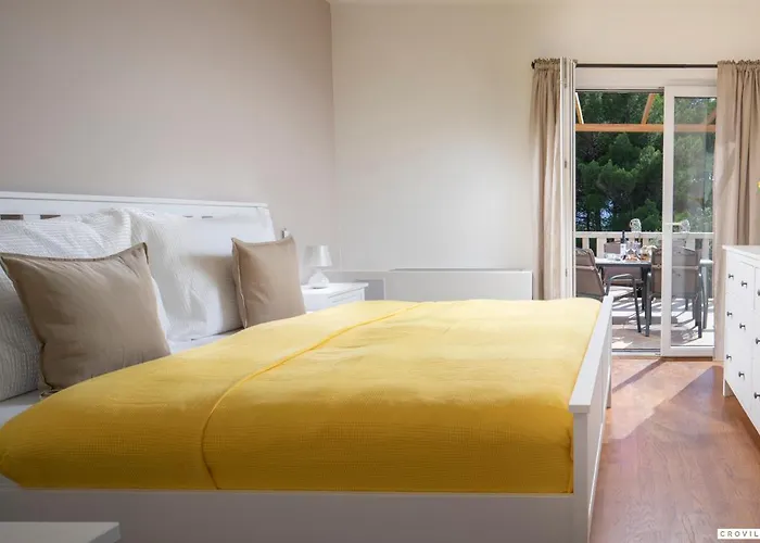 Sonia Hvar Villa