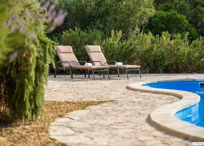 Sonia Hvar Villa *